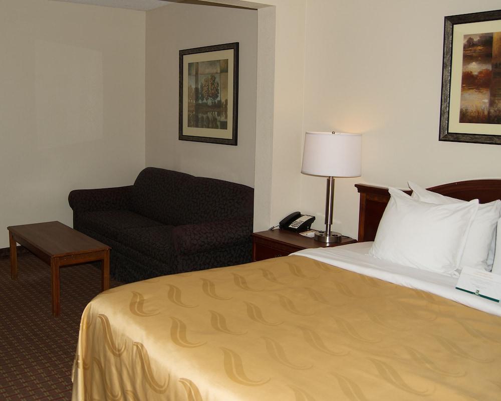 Quality Inn & Suites Lexington Near I-64 And I-81 Timber Ridge Bagian luar foto