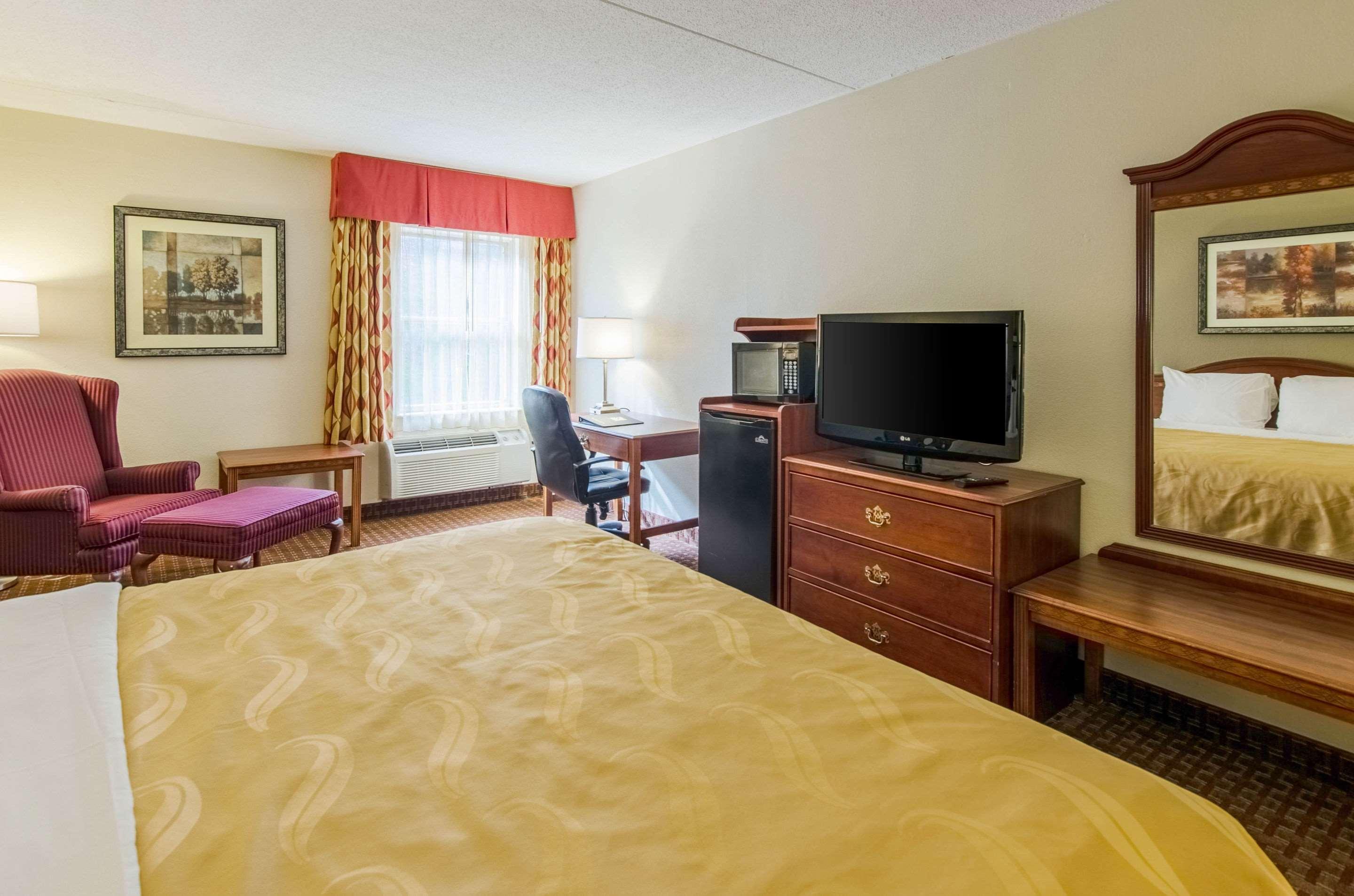 Quality Inn & Suites Lexington Near I-64 And I-81 Timber Ridge Bagian luar foto