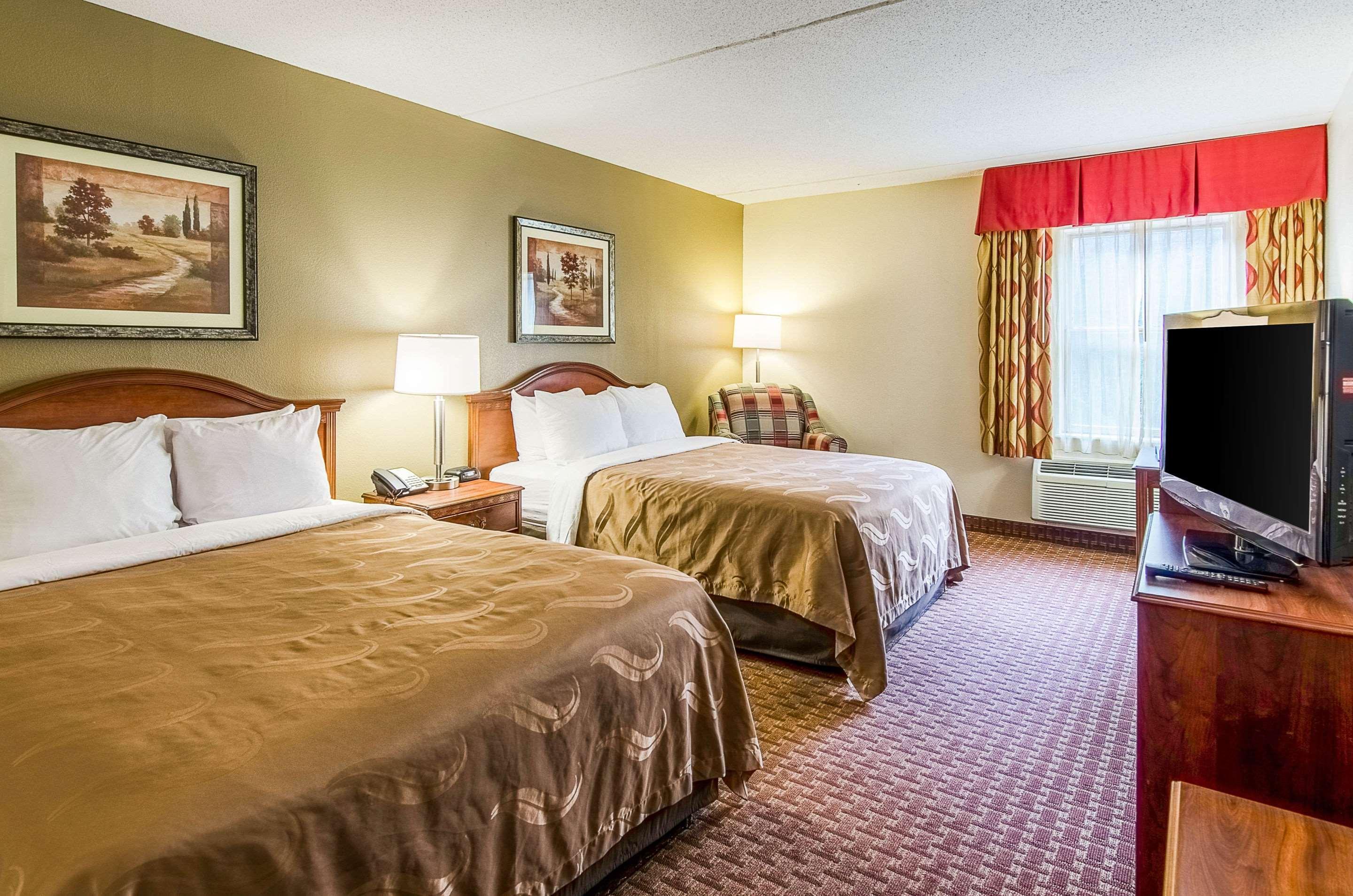 Quality Inn & Suites Lexington Near I-64 And I-81 Timber Ridge Bagian luar foto