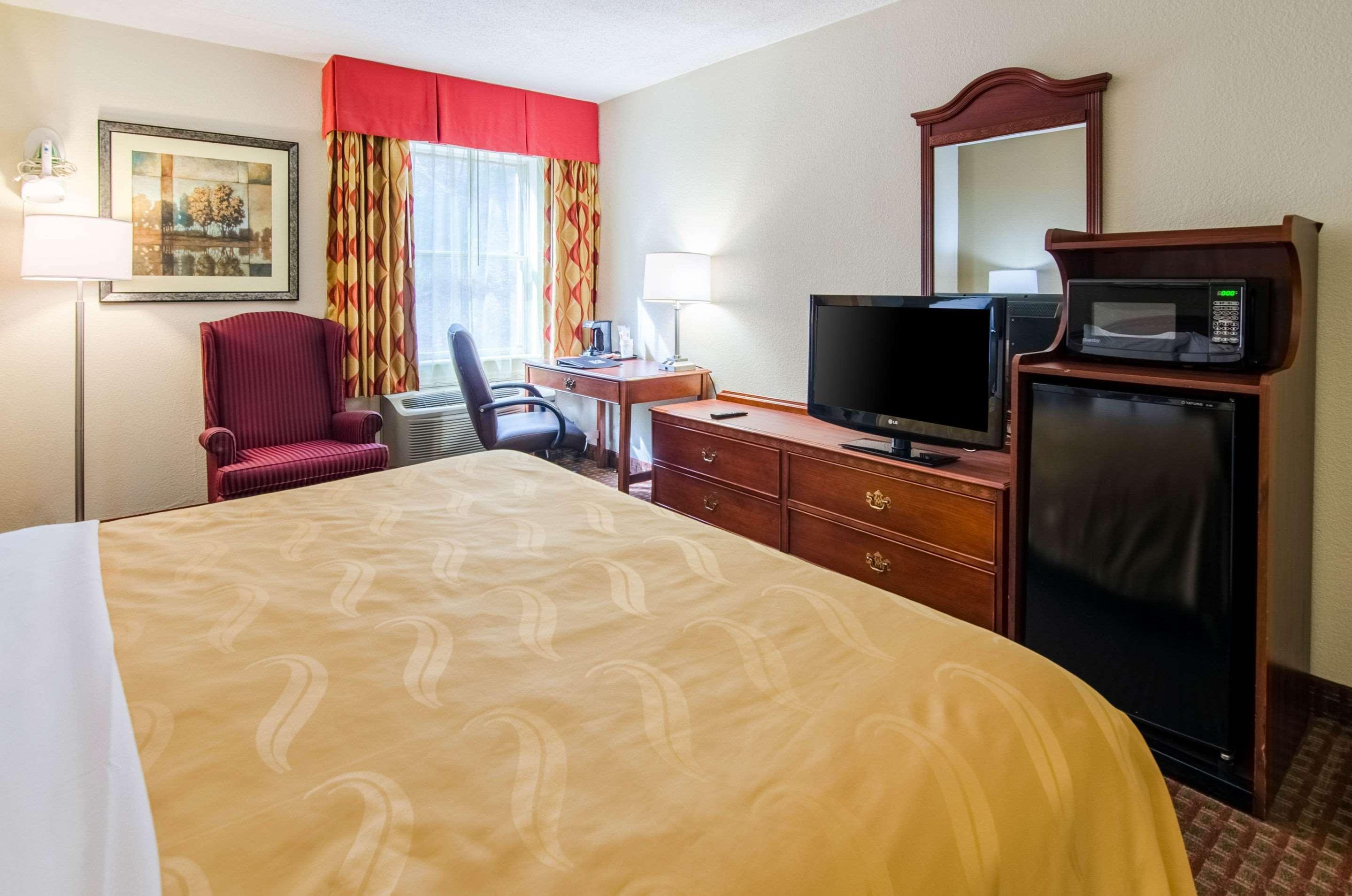 Quality Inn & Suites Lexington Near I-64 And I-81 Timber Ridge Bagian luar foto