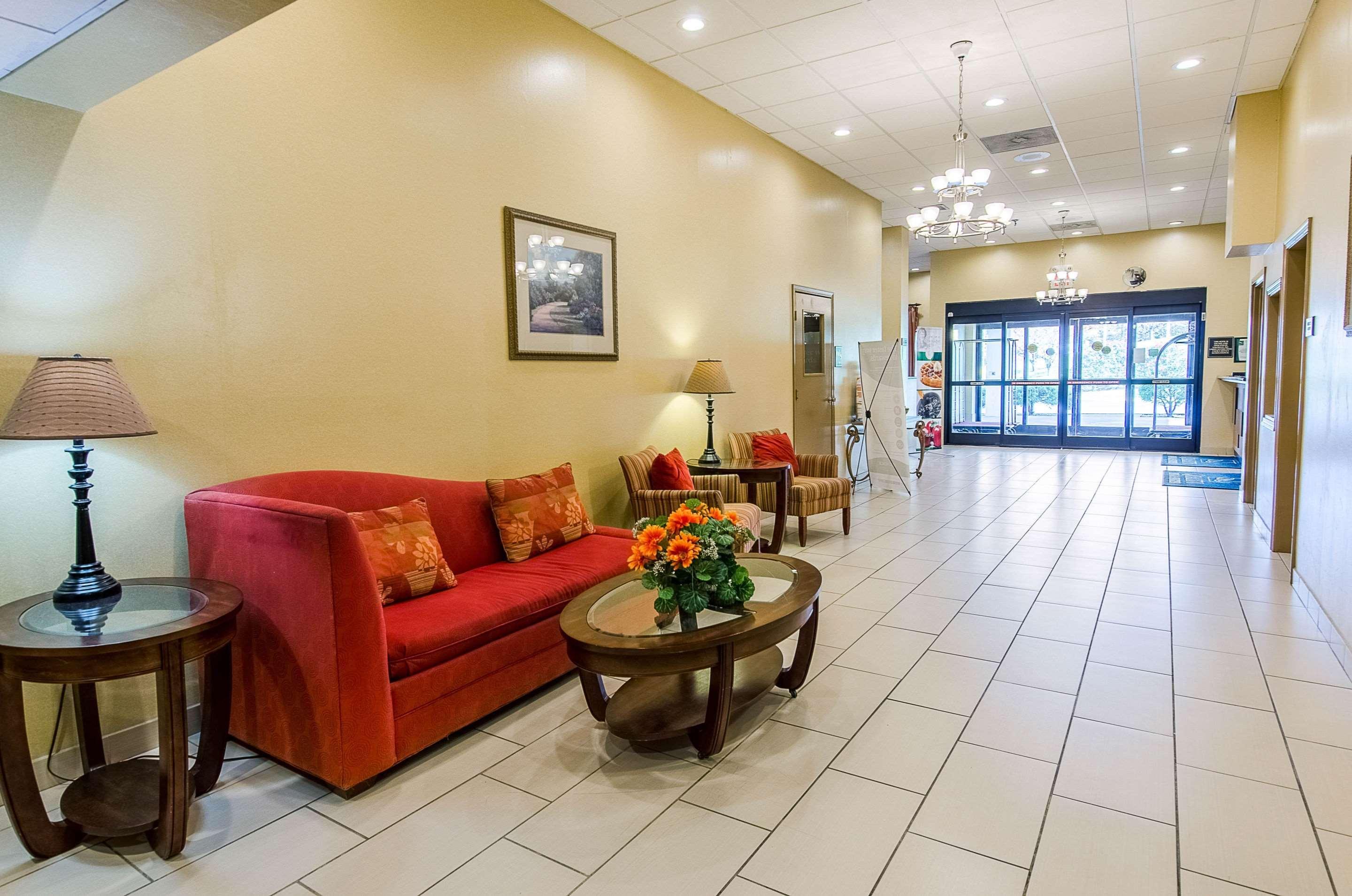 Quality Inn & Suites Lexington Near I-64 And I-81 Timber Ridge Bagian luar foto
