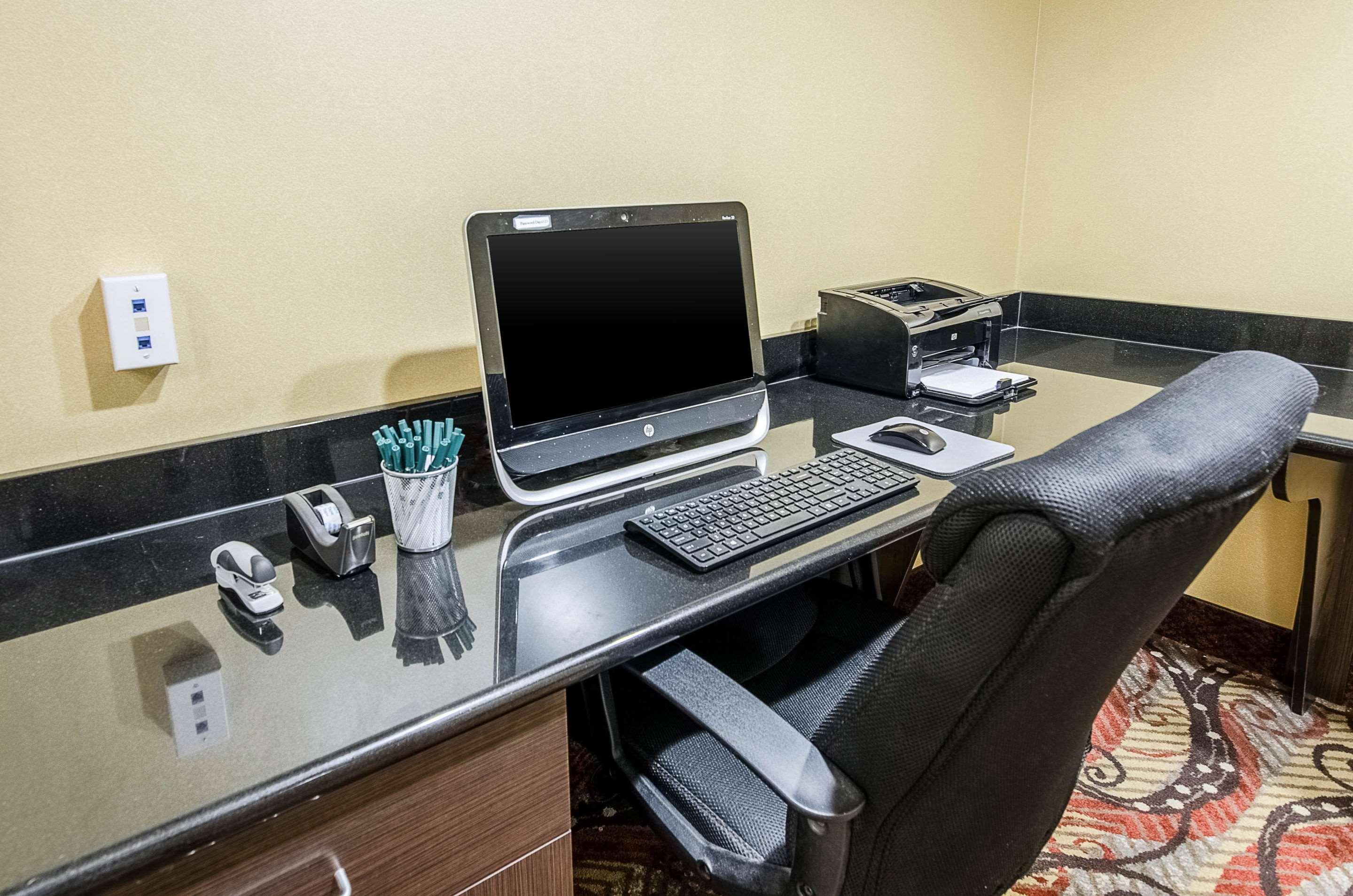 Quality Inn & Suites Lexington Near I-64 And I-81 Timber Ridge Bagian luar foto