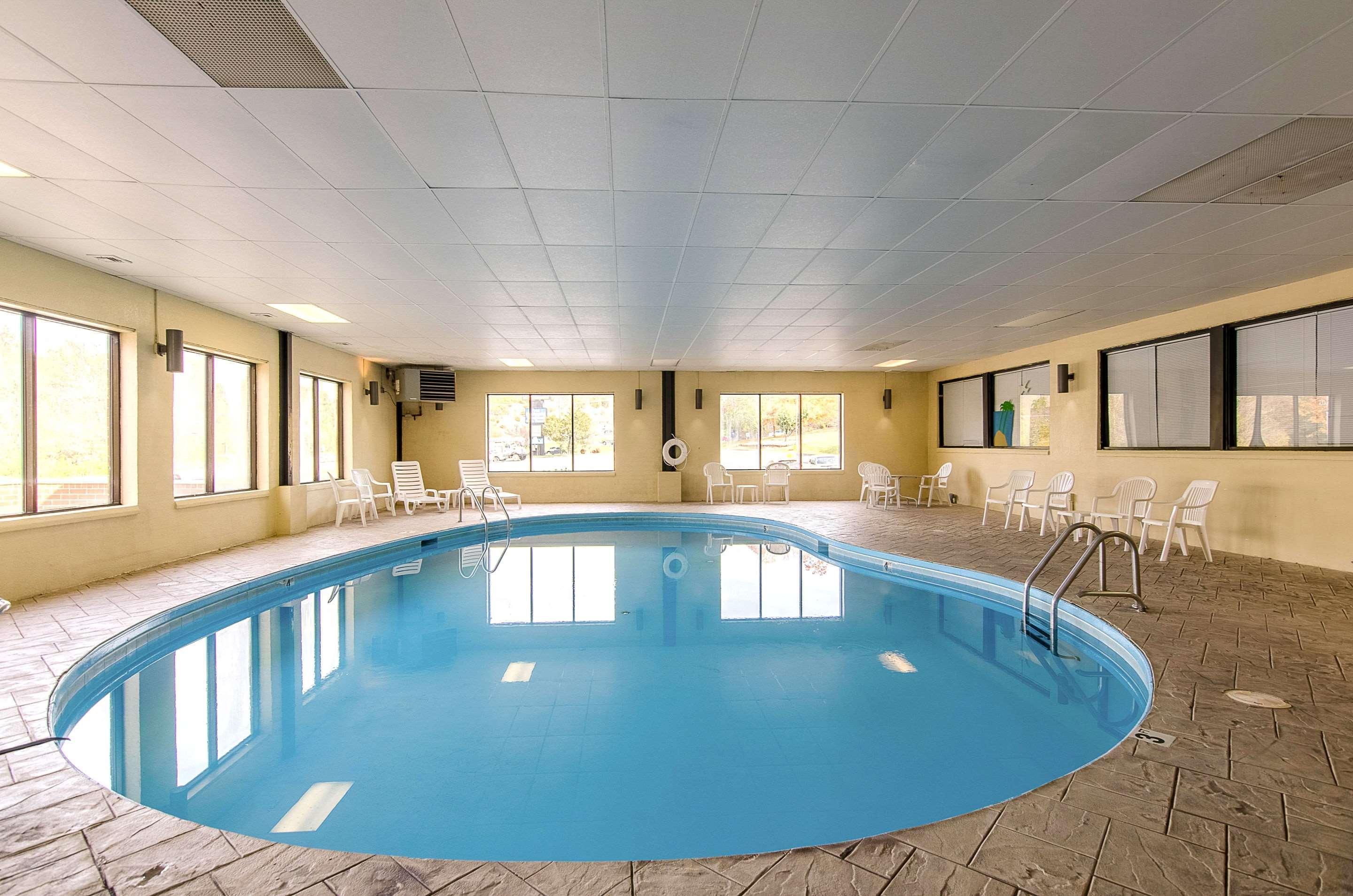 Quality Inn & Suites Lexington Near I-64 And I-81 Timber Ridge Bagian luar foto