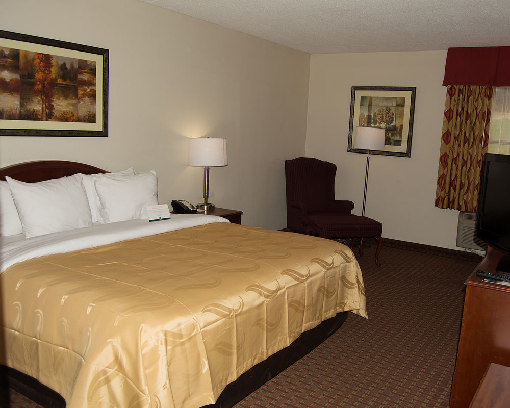 Quality Inn & Suites Lexington Near I-64 And I-81 Timber Ridge Bagian luar foto