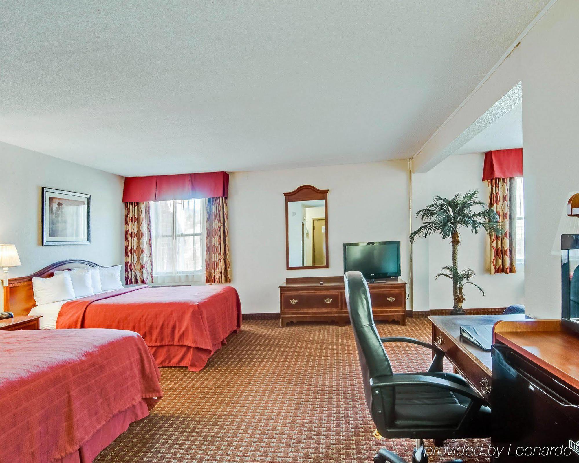 Quality Inn & Suites Lexington Near I-64 And I-81 Timber Ridge Bagian luar foto