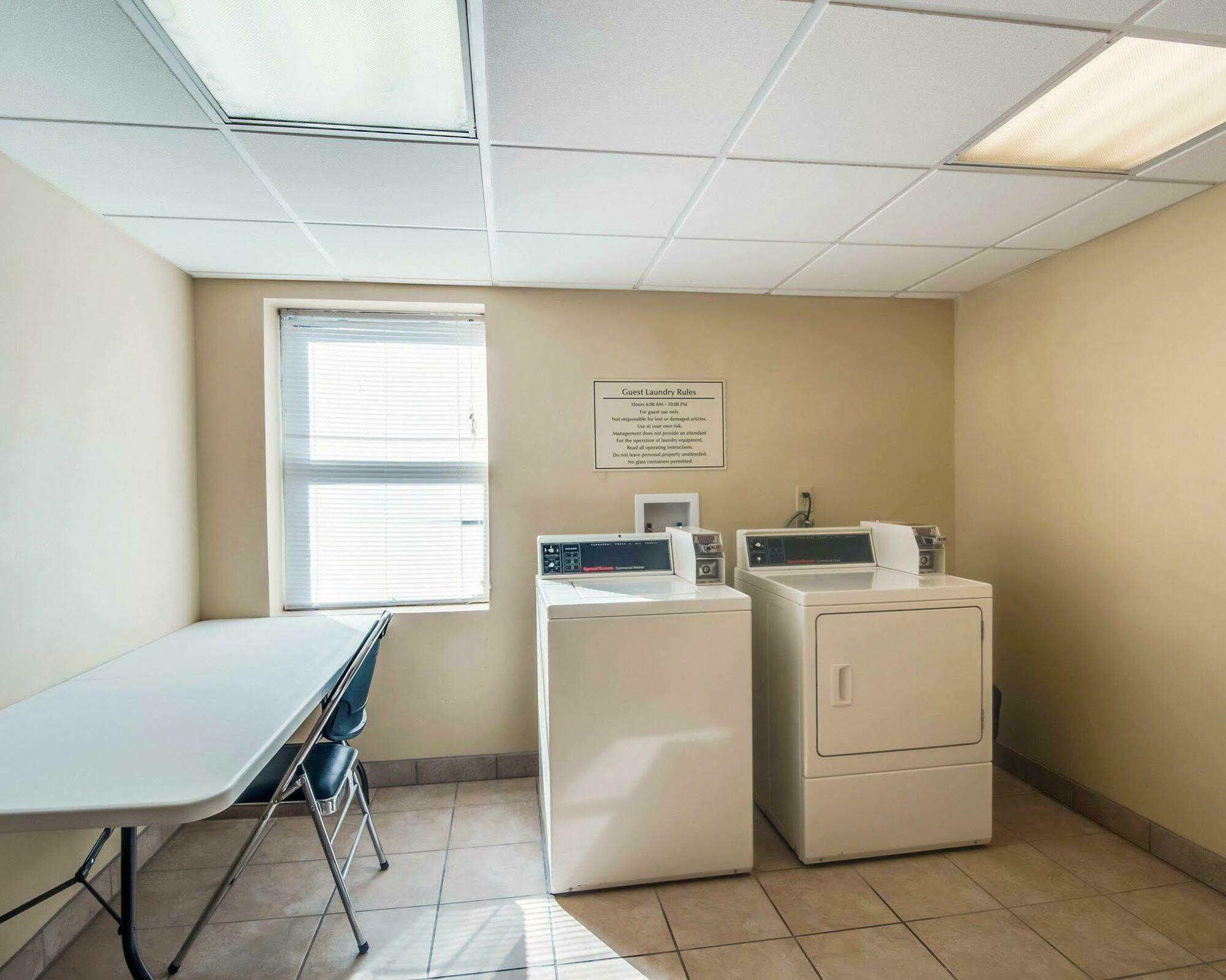 Quality Inn & Suites Lexington Near I-64 And I-81 Timber Ridge Bagian luar foto