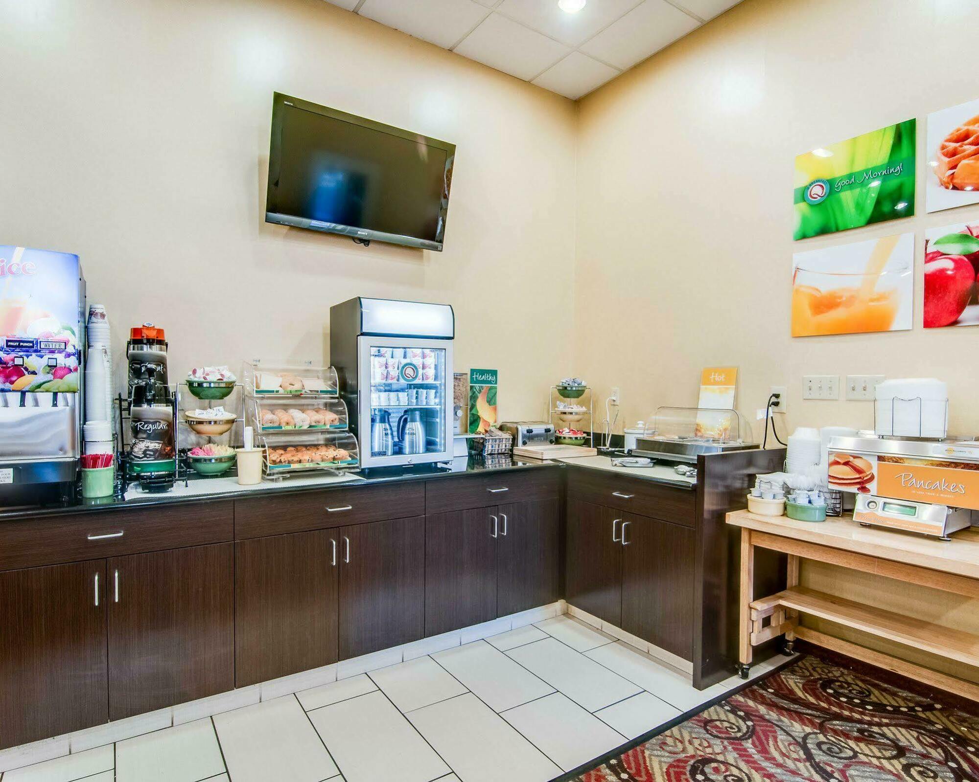 Quality Inn & Suites Lexington Near I-64 And I-81 Timber Ridge Bagian luar foto